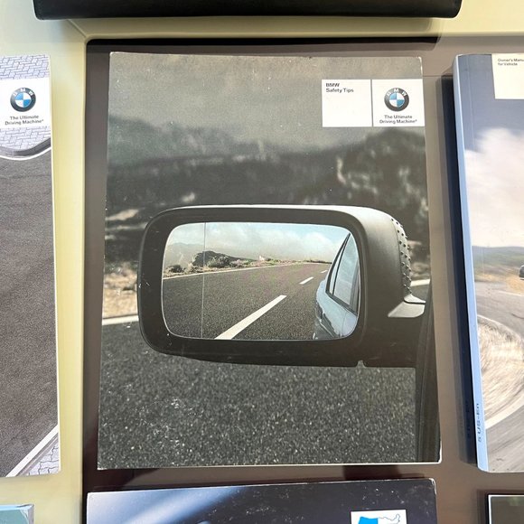 2008 BMW 5 Series Complete Owner Manual Portfolio! - Picture 3 of 15